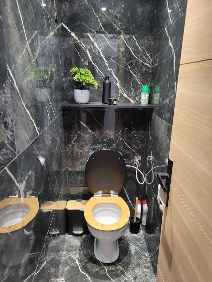 Appartement Jacuzzi ナルボンヌ エクステリア 写真