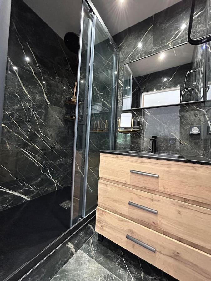 Appartement Jacuzzi ナルボンヌ エクステリア 写真