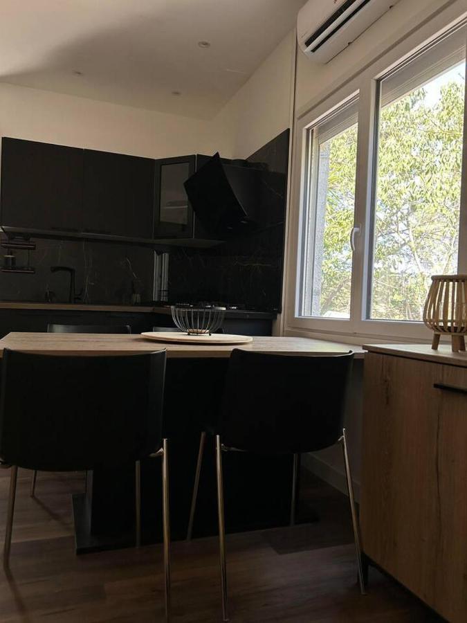 Appartement Jacuzzi ナルボンヌ エクステリア 写真